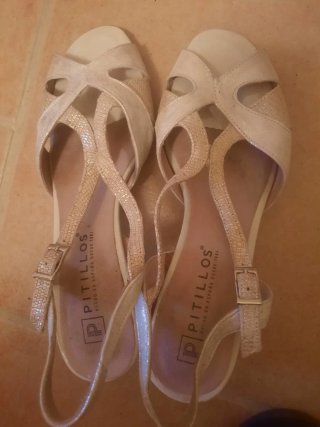 Zapatos Pitillos Talla 39 Beige/Oro