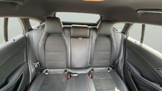 Mercedes-Benz CLA Shooting Brake 180 90 kW (122 CV)