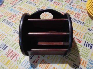 Organizador de mandos de madera