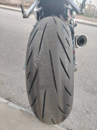 Honda CBR 1000RR Fireblade Negra/Blanca