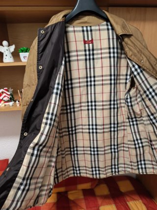 Chaqueta tipo Burberrys Mujer.