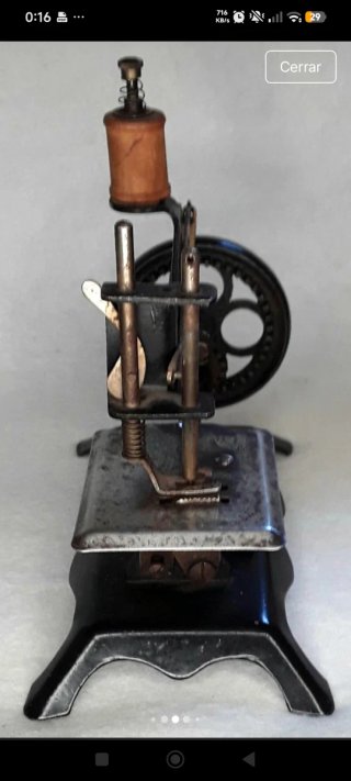 Máquina de coser antigua Baby 1910-1920