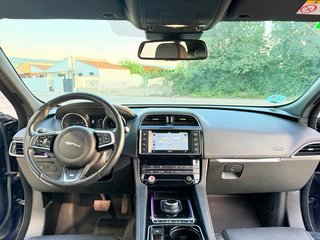 Jaguar F-Pace 2017