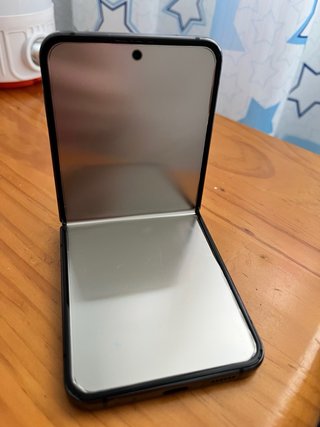 Samsung Galaxy Z Flip4 Negro  (Solo hoy)