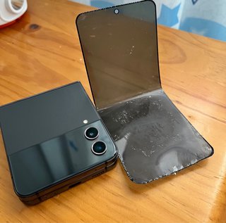 Samsung Galaxy Z Flip4 Negro  (Solo hoy)