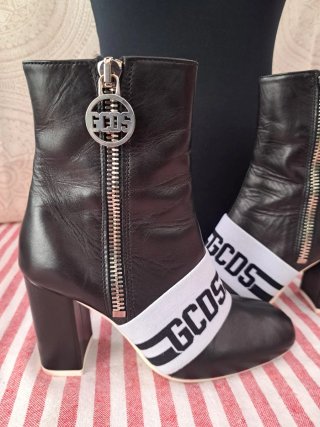 Botines GCDS Negros