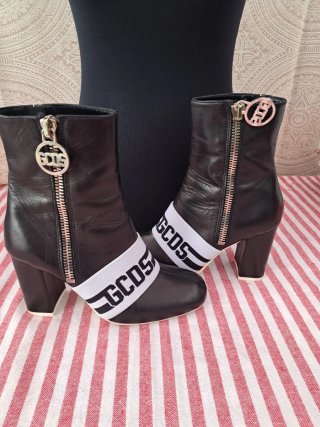Botines GCDS Negros