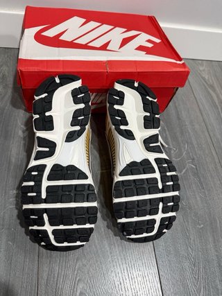 Nike Vomero Oro Blanco Talla X