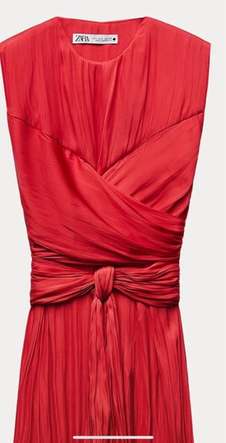Vestido rojo satinado