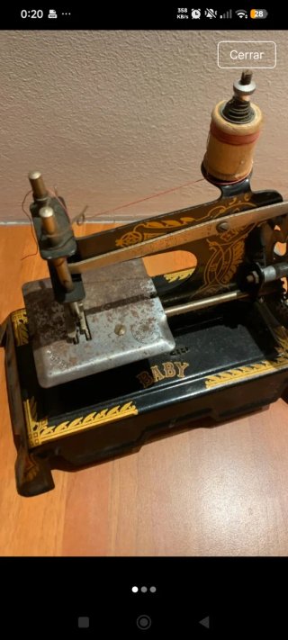 Máquina de coser antigua Baby 1910-1920