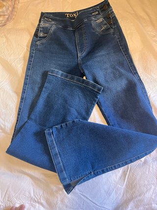 Pantalones vaqueros Toxic estilo flare push up