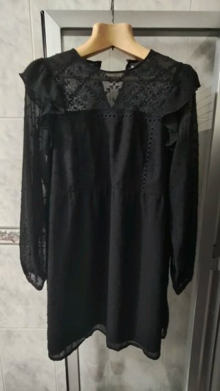 Vestido negro plumeti Pull and Bear XL