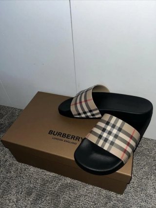 Chanclas Burberry Talla 44