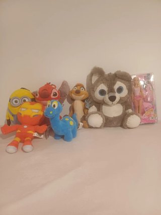 Lote Peluches Infantiles: Minion, Stitch, Barbie