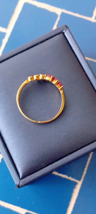 Anillo Oro 18k Rubíes y Diamante