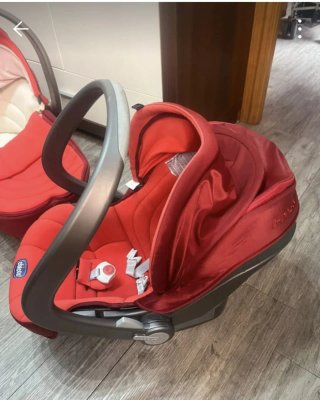 Silla de coche para bebé Chico roja