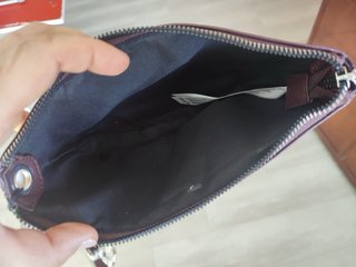 Bolso marrón con tachuelas