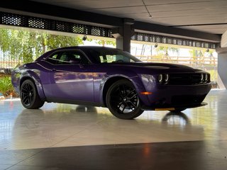 Dodge challenger V8 HEMI Man 6 vel