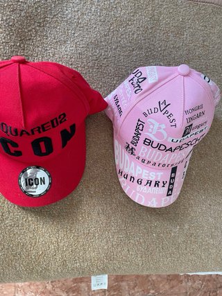 Gorra DSQUARED2 ICON Roja y Rosa