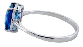 Anillo Oro Blanco 18kt Zafiro 1.50ct y diamantes