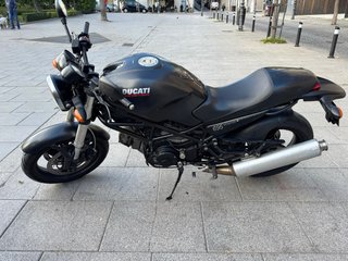Ducati Monster 695 Negra