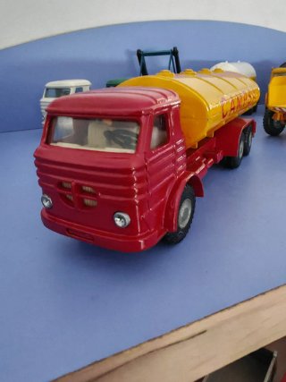 2 Camiones Pegaso Joal 1/50