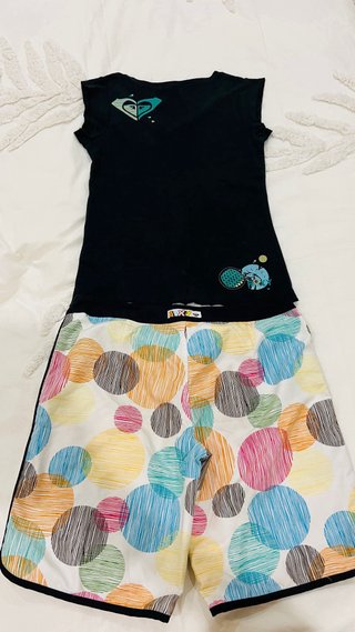 Roxy Camiseta y Pantalón Playa