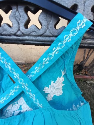 Top Azul Turquesa Bordado