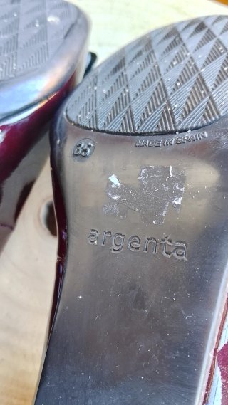 Zapatos charol Argentia rojos con pedrería