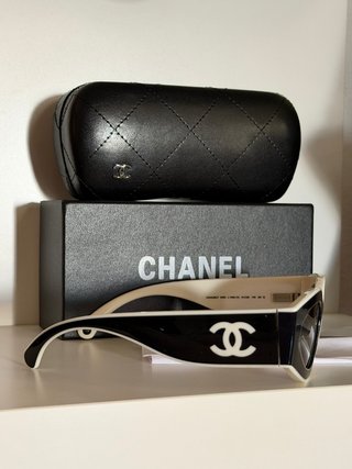 Gafas de Sol Chanel Negras y Blancas