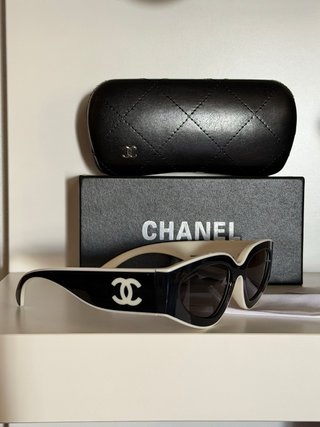 Gafas de Sol Chanel Negras y Blancas