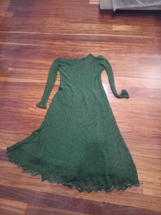Vestido verde de hilo elegante