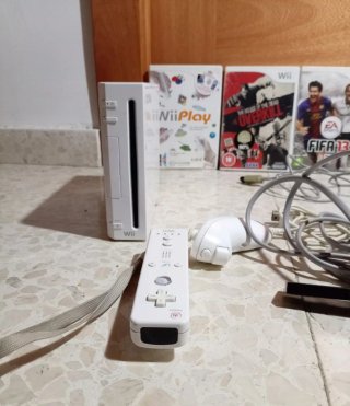 Nintendo Wii + 6 juegos + mando