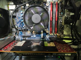 Ordenador Xeon. 32 Gb Ram. Gráfica 8 Gigas. Wifi.