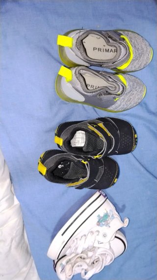 Regalo Lote de 3 pares de zapatos infantiles