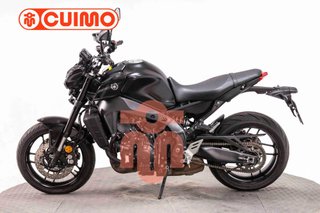 YAMAHA MT 09