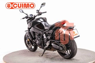 YAMAHA MT 09