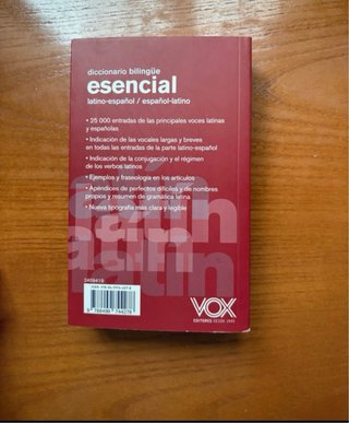 Diccionario bilingüe esencial: Latino-Español /...