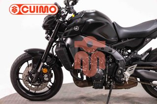 YAMAHA MT 09