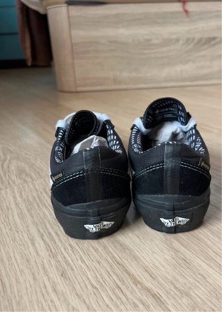 Zapatillas Vans Gore-Tex Unisex Negras y Blancas
