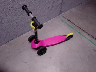 Lote 6 patinetes, uno con luces LED