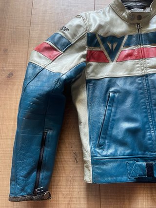 Chaqueta Dainese Moto Piel Semi nueva, muy cuidada