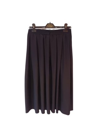 Falda negra larga plisada. Talla 42
