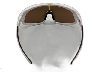 gafa de sol señora oakley 0oo9484d