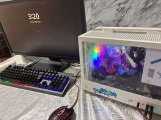 Pc blanco entero en perfecto estado