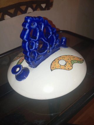 Botijo plano Cerámica azul y blanca con flores
