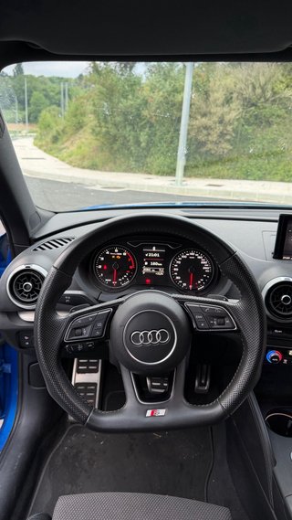 Audi A3 S-line Black-Line 40 TFSI quattro S-tronic