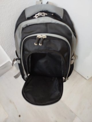 Mochila Aoking Negra y Gris