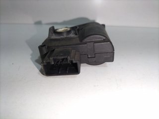 MOTOR APERTURA TRAMPILLAS CLIMATIZADOR 0132801359