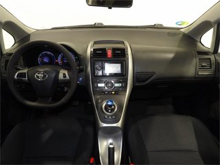 TOYOTA Auris 1.8 Híbrido Active